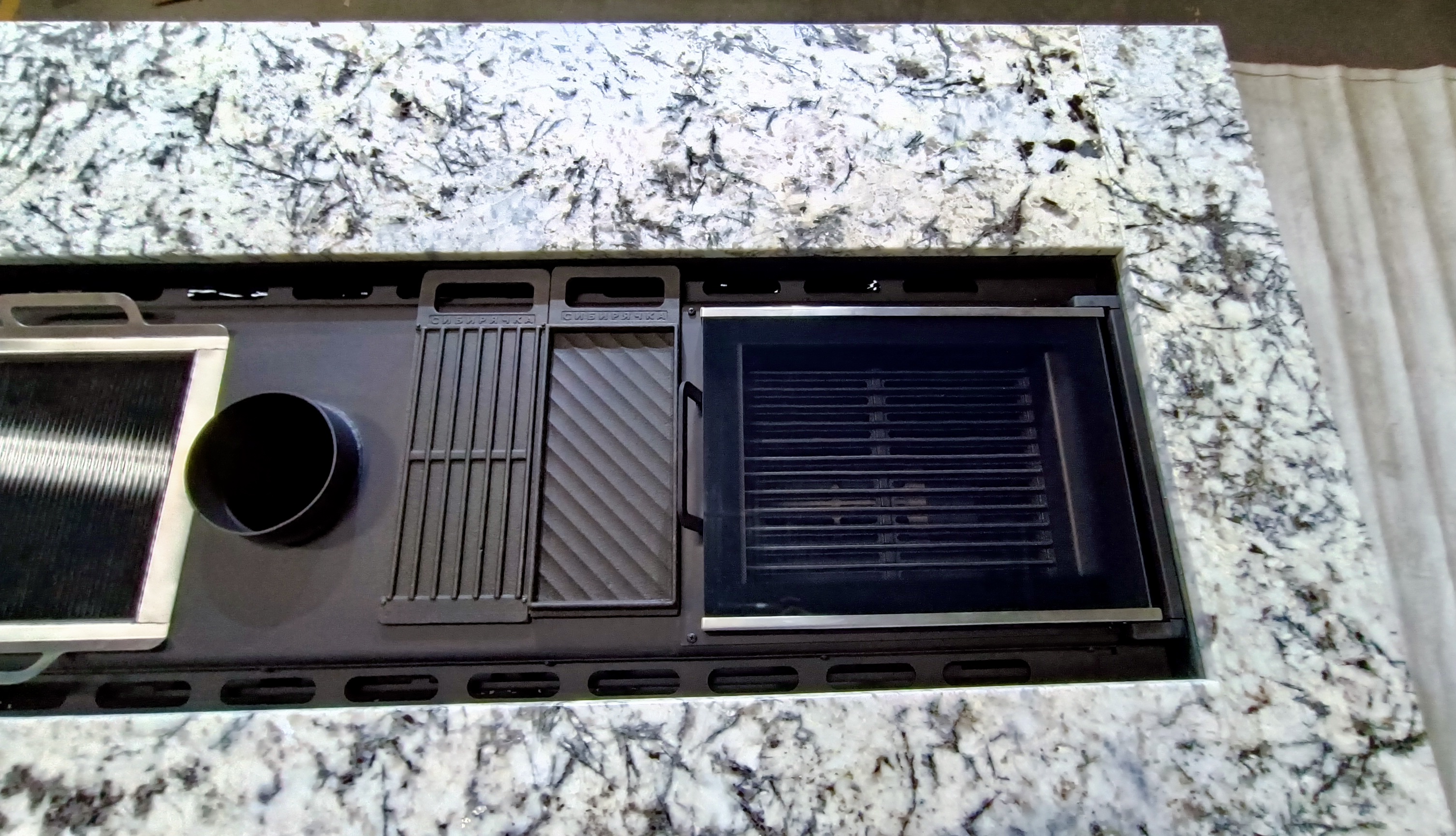 Большой стол гриль "Мамонт" с каменной столешницей